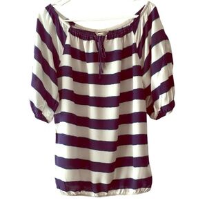 Old Navy rayon navy blue & cream blouse